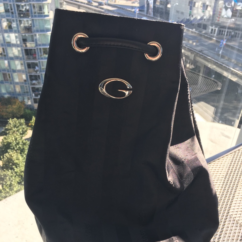 Guess back pack - Picture 2 of 2